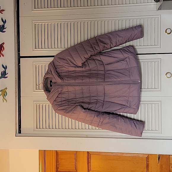 Under Armour Jacket - Picture 13 of 16